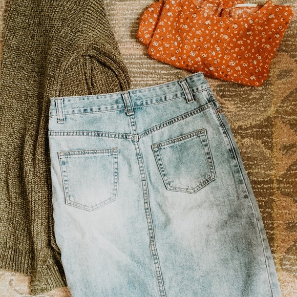 Vintage denim midi skirt - Picture 2 of 4